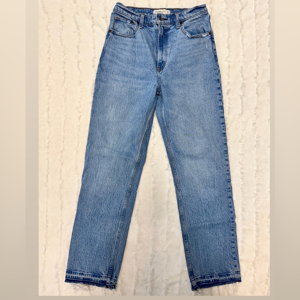 Abercrombie & Fitch 90’s Straight Ultra High Rise Jeans